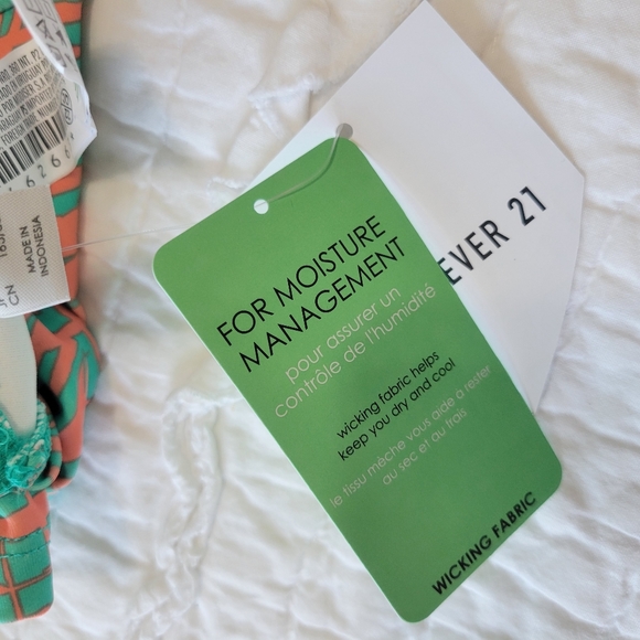 Forever 21 Twisted Back Sports Bra M NWT Tropical Leaf Neon Low Impact Quick Dry - Picture 9 of 10